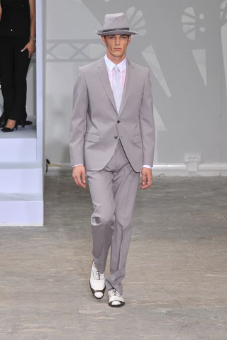 Louis Vuitton / - 2009